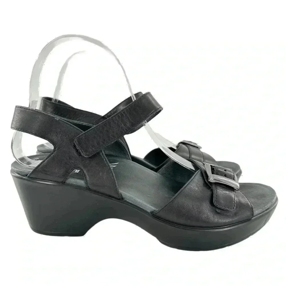 Dansko Jen womens sandals size 39 8.5-9 black leather orthopedic walking comfort